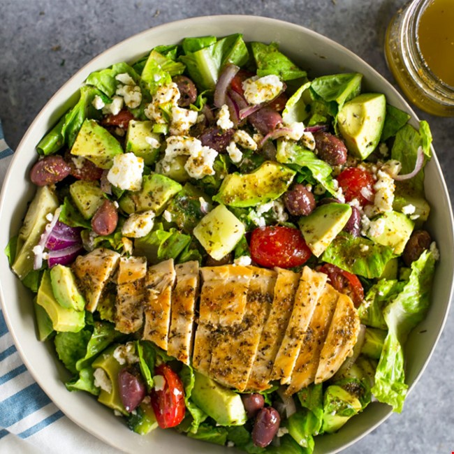 Izgara Tavuklu Salata